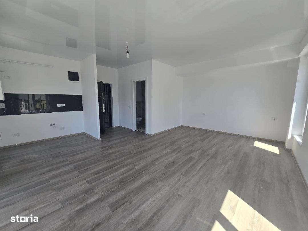 De vanzare Apartament cu o camera, zona Tolstoi Bloc Nou.-0