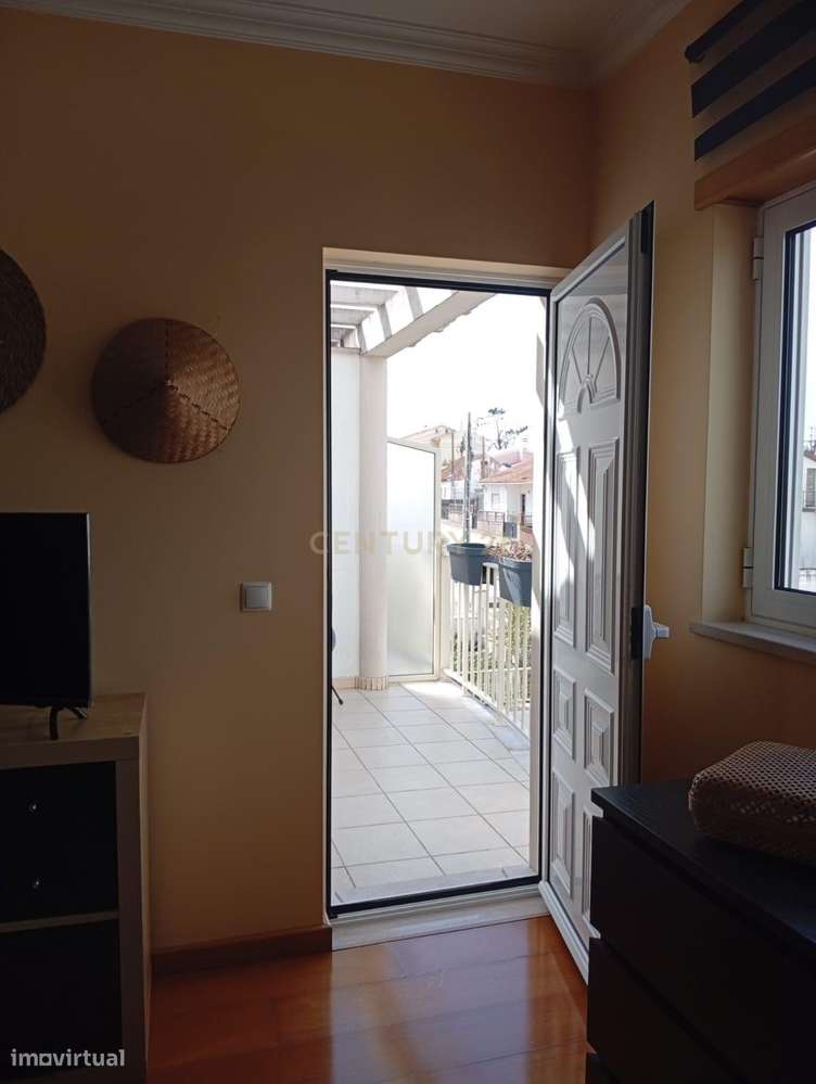 Moradia T5 com Terraço e Garagem | A 5 min da Praia – Vieira de Leiria-6