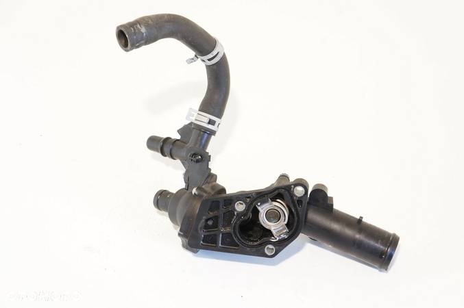 OBUDOWA TERMOSTATU MERCEDES W176 1,5DCI 110602770R - 2