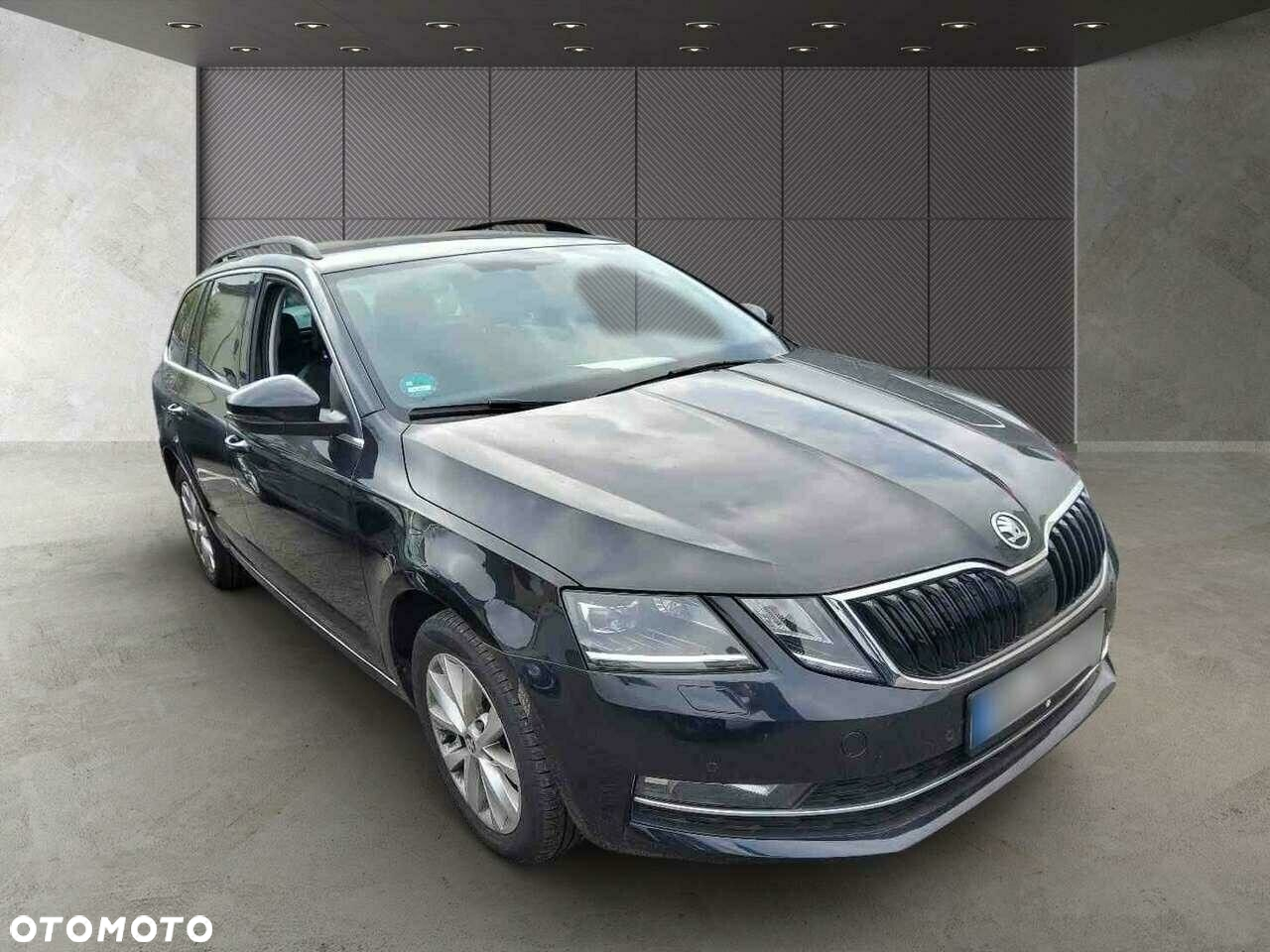 Skoda Octavia 1.6 TDI SCR Style DSG - 2