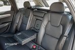 Volvo V90 D3 Momentum Pro - 31