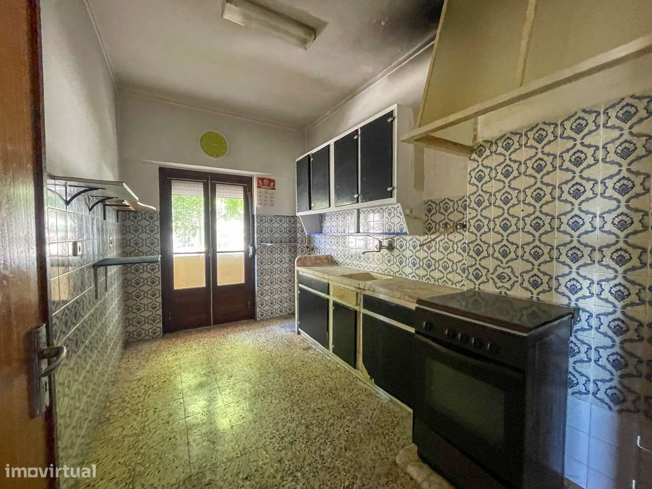 Prédio - 8 T2 + Sótão - Póvoa de Santa Iria-37