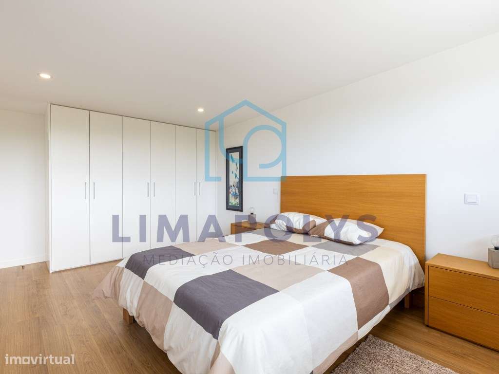 Moradia de Luxo a 400m da Praia-25
