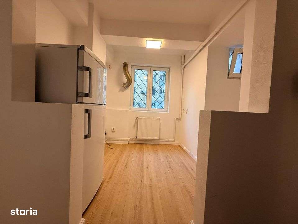 Inchiriere 3 camere renovat Universitate Calea Victoriei Bloc Romarta - Imagine principală: 4/17