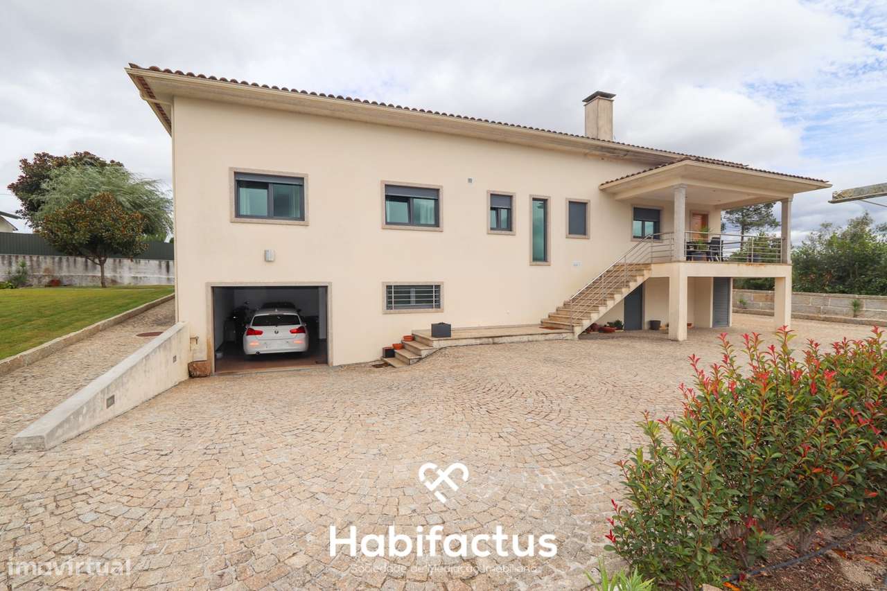 Moradia V4 Isolada com Jardim e Vista Panorâmica – Em Couto de Cima- V-21