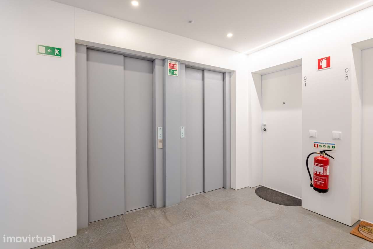 Apartamento T3 com terraço, Porto-24