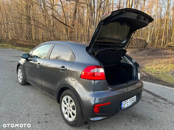 Kia Rio - 22