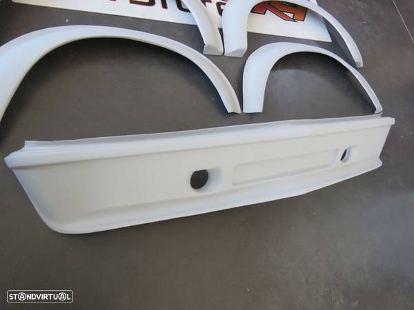 Kit Bmw 1602 + 1802 + 2002 Abas guardalama e spoiler frontal - 2