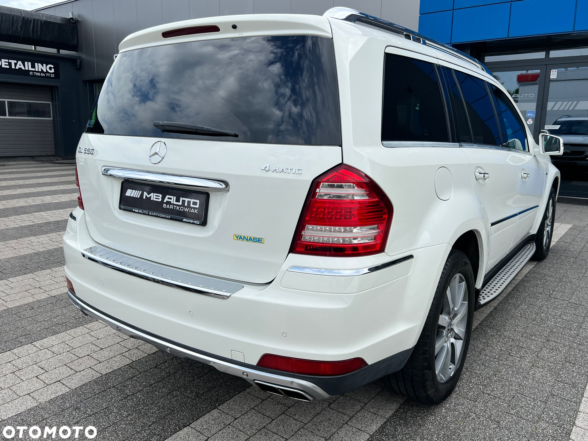 Mercedes-Benz GL 500 4Matic 7G-TRONIC Grand Edition - 30