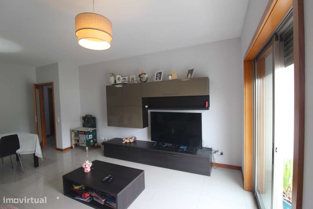 Apartamento T3 em São João de Ver com garagem fechada 3 viaturas-5