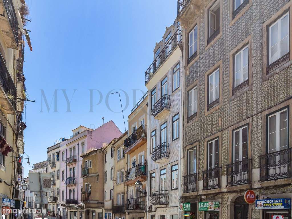 Conforto Urbano num T1 totalmente remodelado com varanda no coração... - Grande imagem: 4/34