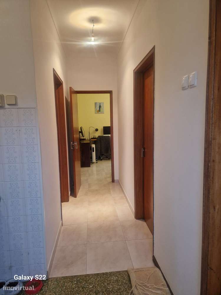 Moradia com 4 frações 2xT3 2 2x T2, terreno vista de rio e natureza-18