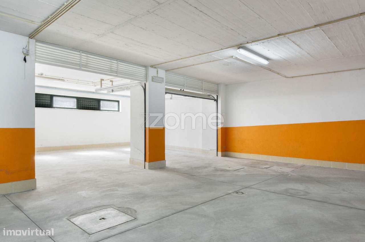 Apartamento T3 com varanda e garagem no L Towers, em Paço de Arcos-20