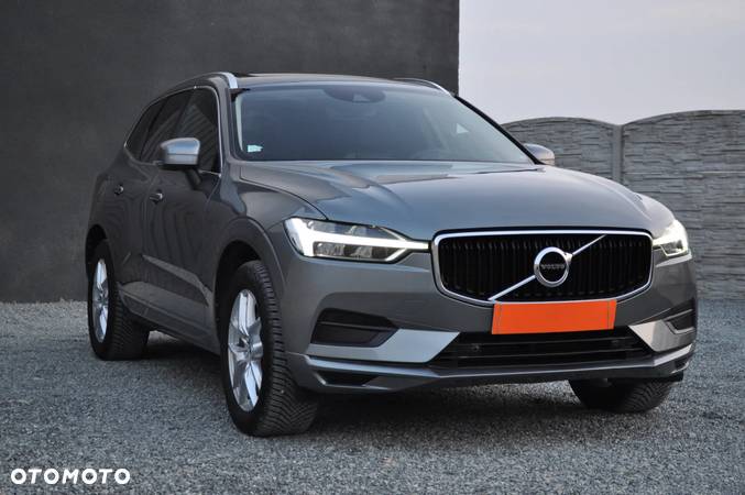 Volvo XC 60 D5 AWD Momentum - 2