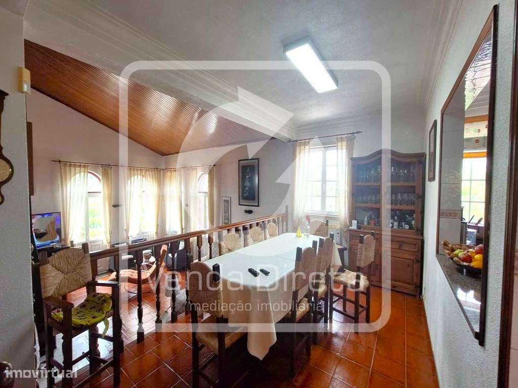 Moradia V6 com anexo T2 com terreno de 7.480 m2 em Arruda dos Vinho...-8