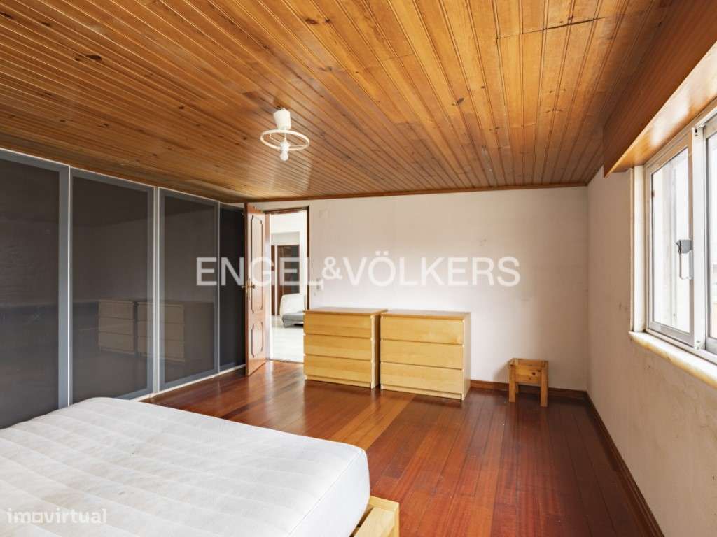 T4 com terraço com vista desafogada-11