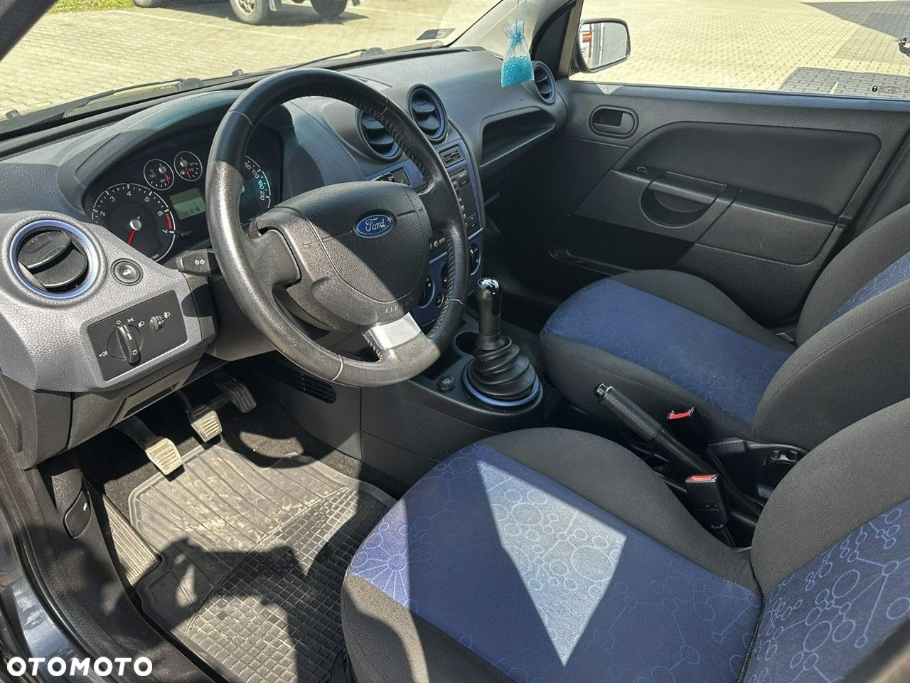 Ford Fiesta 1.3 Ambiente - 18