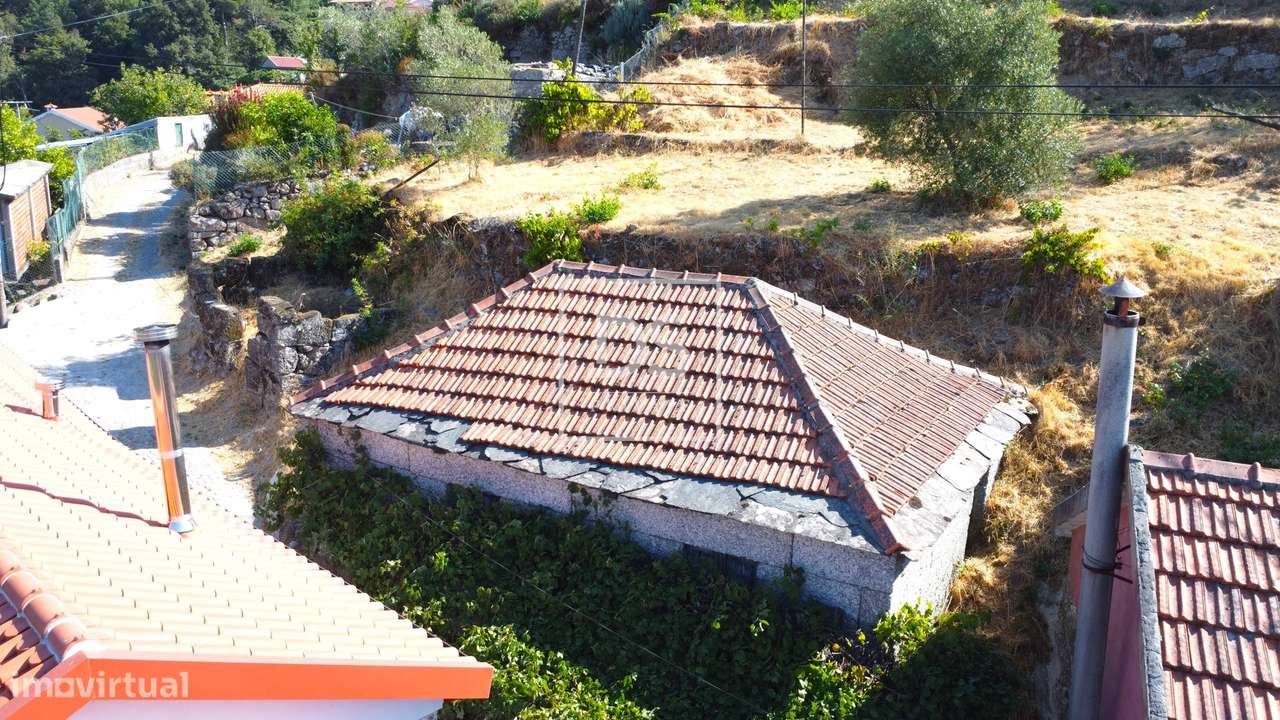 Casa com terreno e vistas de serra – Póvoa, Ansiães - Amarante-17