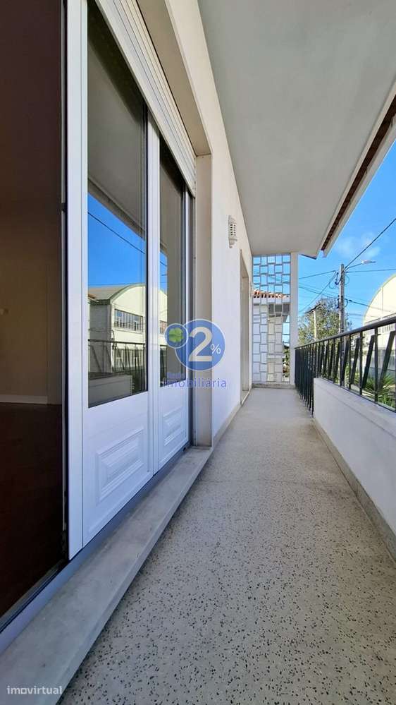 Apartamento T5 Duplex com Logradouro - Pousos-15