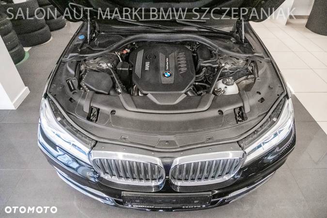 BMW Seria 7 730d xDrive - 34