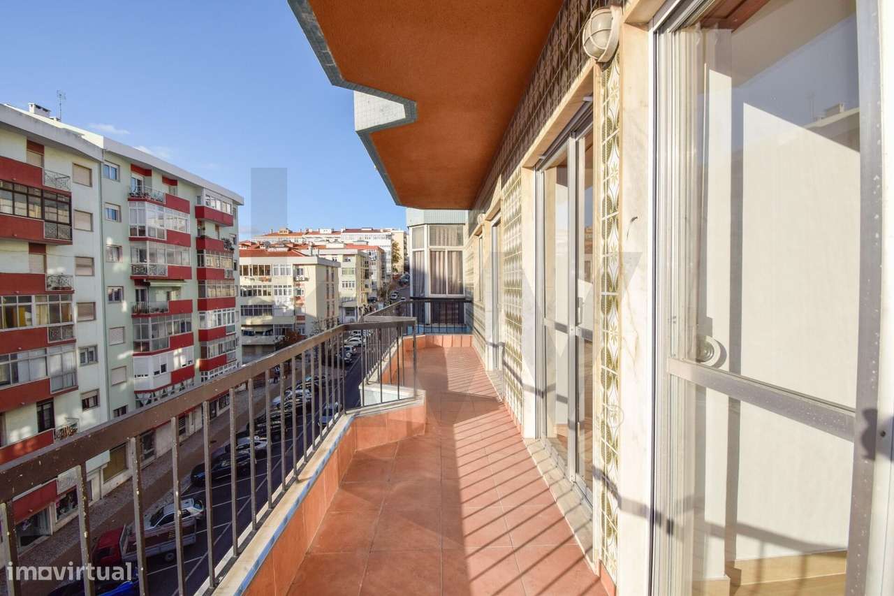 Apartamento T3 c/3 varandas na Av. Joaquim Luís, 22 - Grande imagem: 5/21