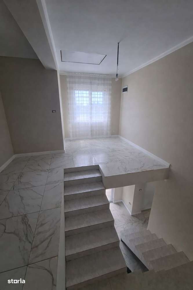 Vand casa 5 camere in Vladimirescu ID: RH-44381-6