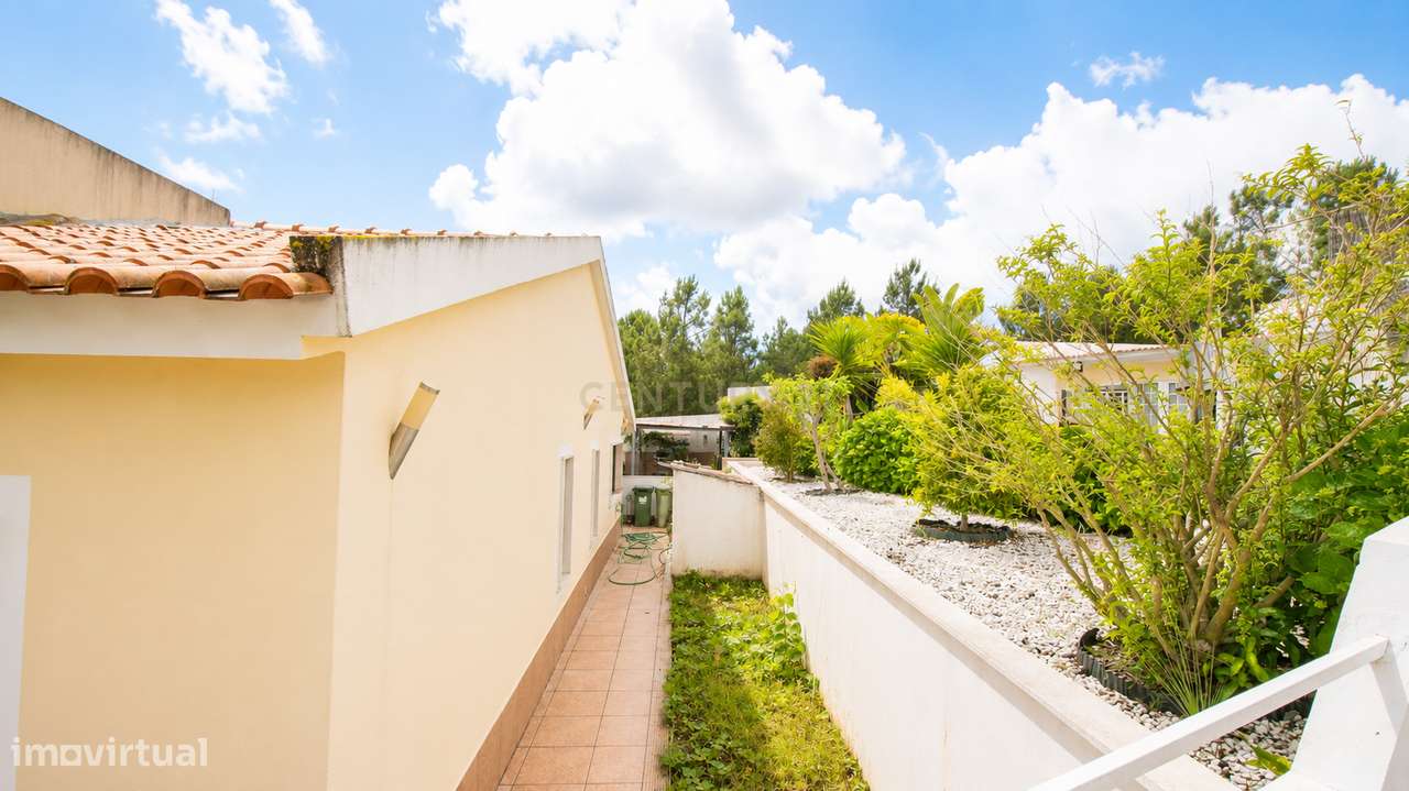 Moradia T3 em lote de 936m2 em Vila Alegre, Fernão Ferro-34