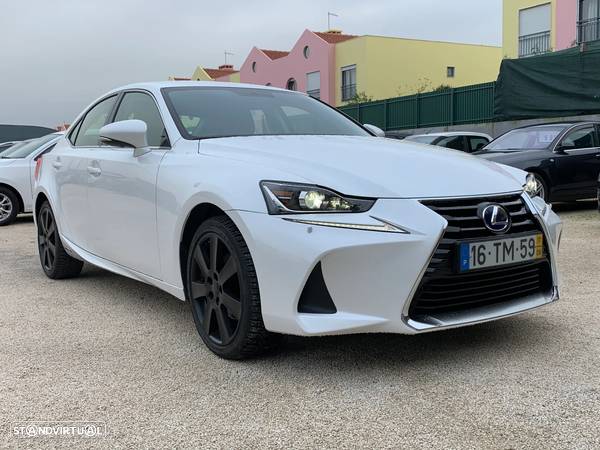 Lexus IS 300H F Sport - 17