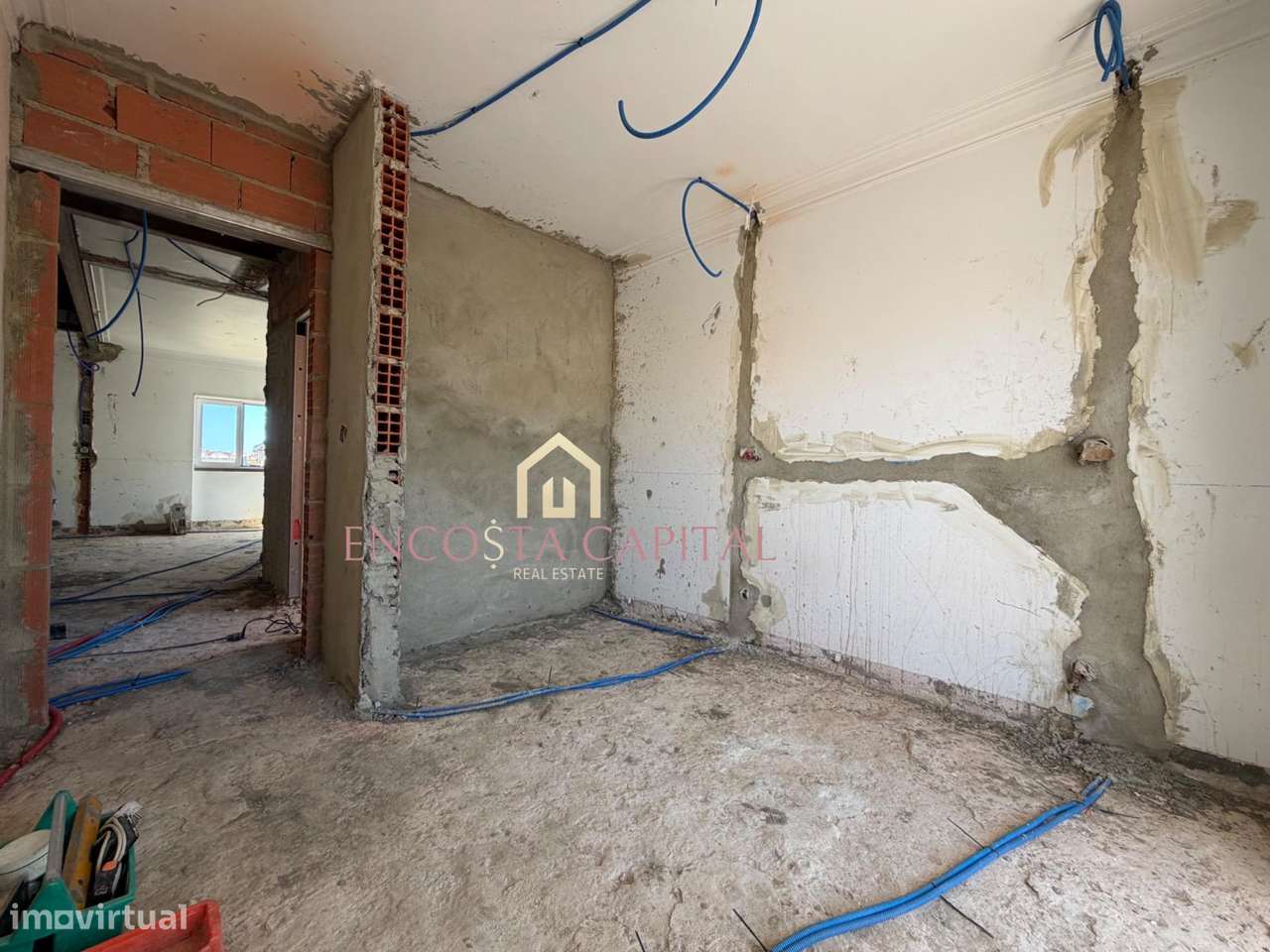 Apartamento T1 Condomínio fechado com piscina-16