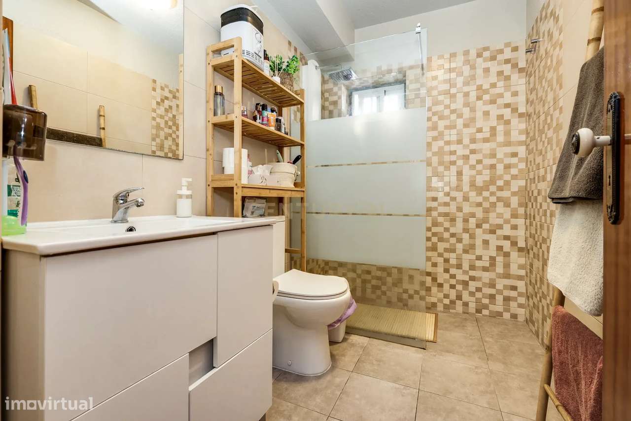 Excelente Moradia T3+1 em Vale de Milhaços, Seixal-27