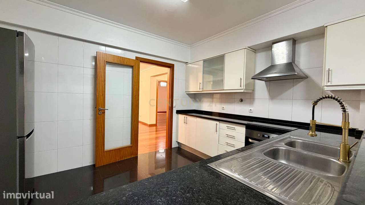 Apartamento T2+1 em Santo António-8