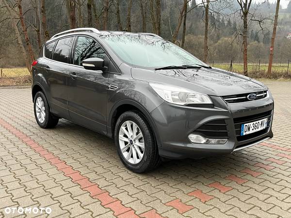 Ford Kuga 2.0 TDCi 2x4 Titanium - 4