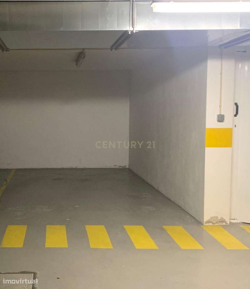 Estacionamento para arrendamento em Telheiras - Grande imagem: 4/5