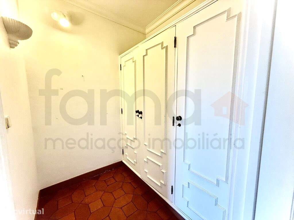 APARTAMENTO T4 EM OEIRAS-15