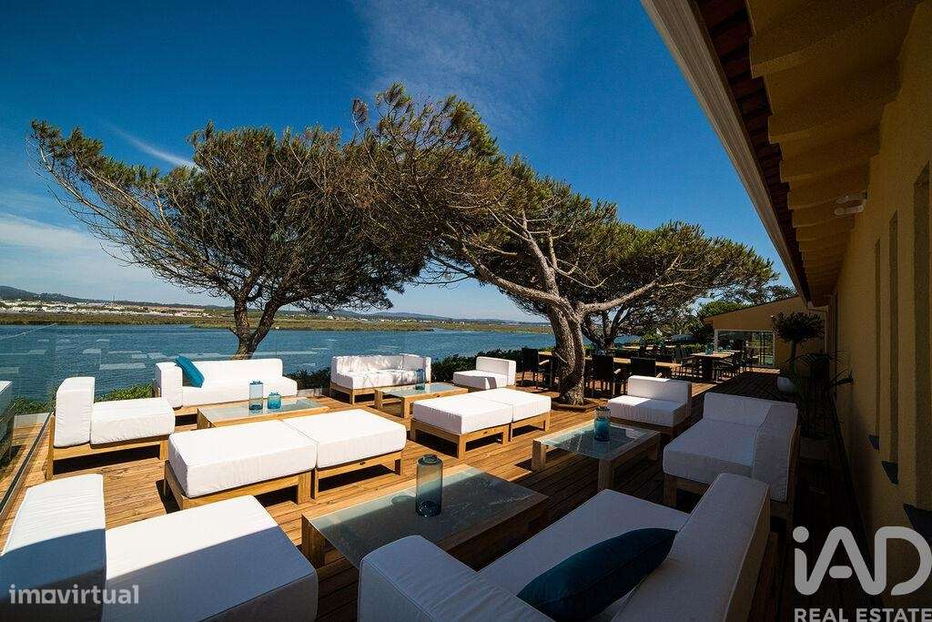 Moradia isolada T7 em Apúlia e Fão de 195 m2 - Grande imagem: 3/25