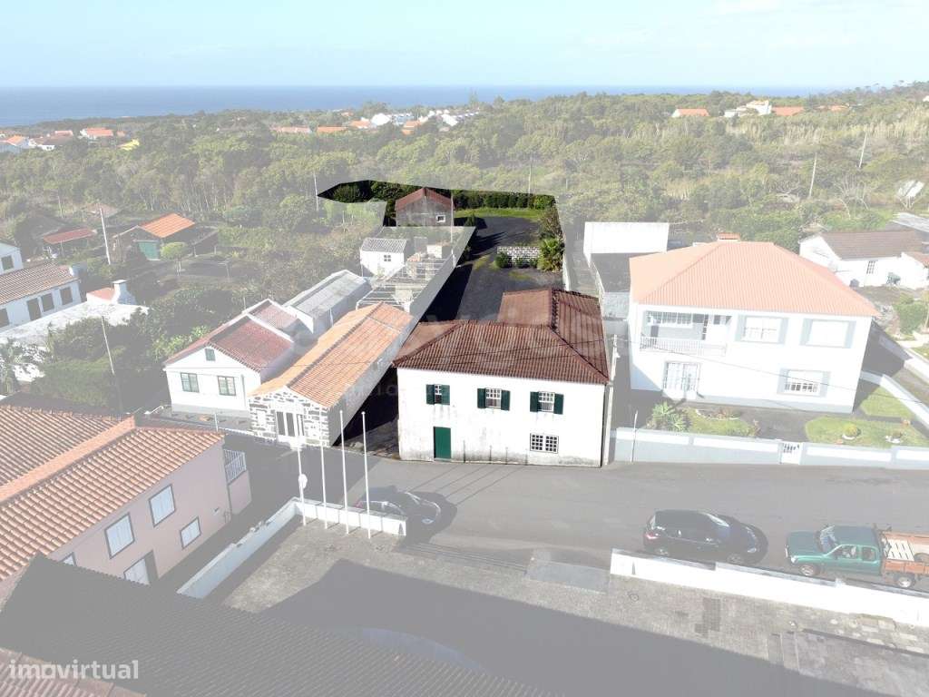 Moradia T2 Recuperada com Jardim 1000m2 nas Sete Cidades, Madalena,... - Grande imagem: 2/19