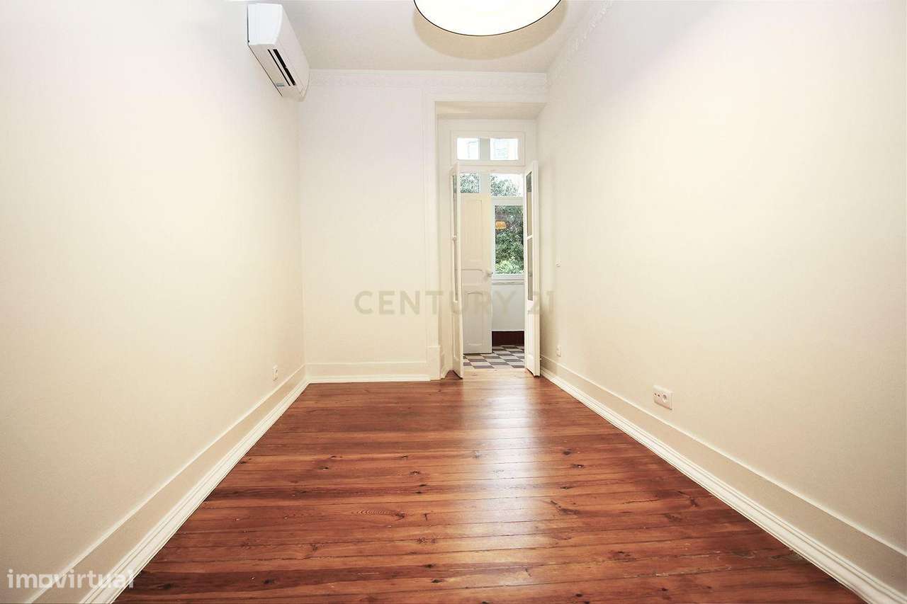 T1+1 Totalmente Renovado na Lapa – Conforto Moderno num Bairro Clássic - Grande imagem: 4/29