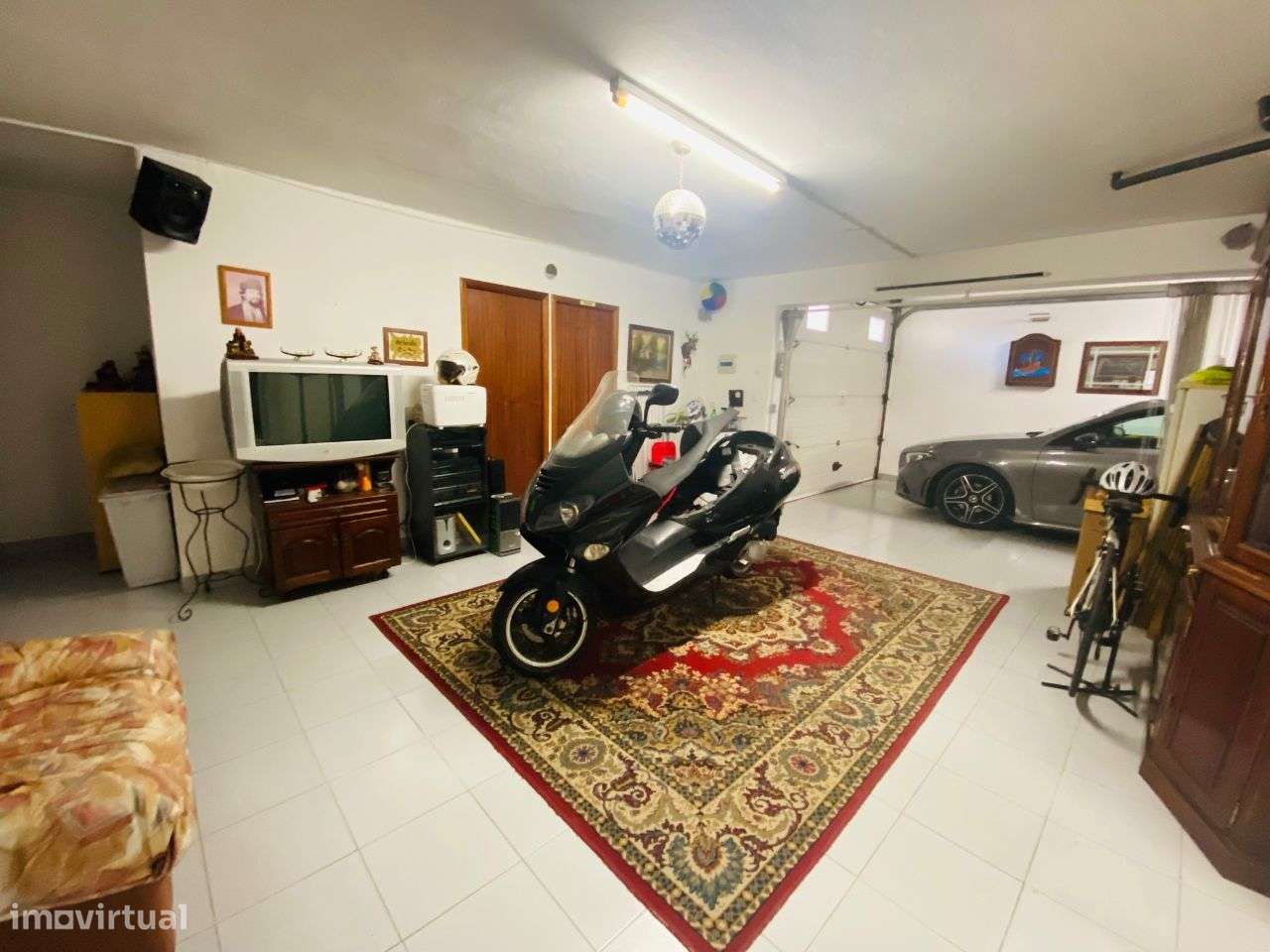 Moradia T4 com grande garagem e jardim - perto da praia-28