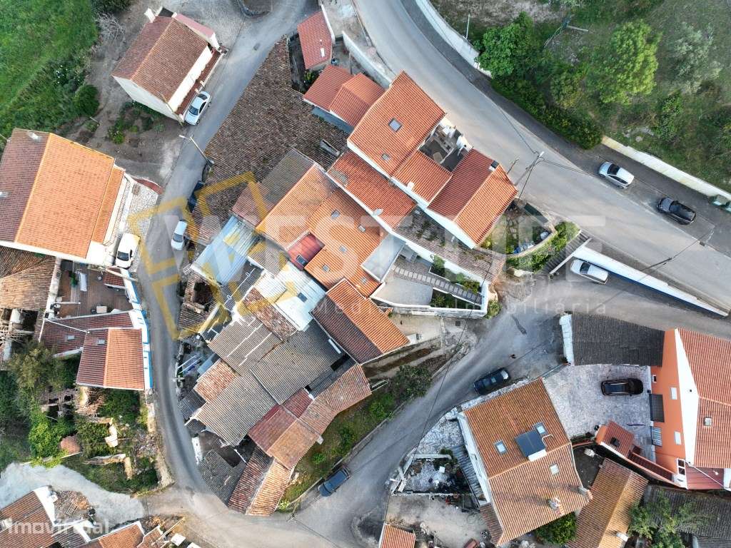 Adega / Armazém de 37m2 - Ótimos acessos - Com elevado potencial - ... - Grande imagem: 4/20