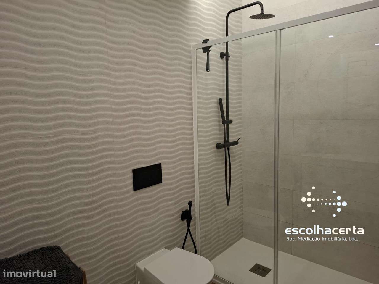 Apartamento T2 com Terraço Baixa de Setúbal-10