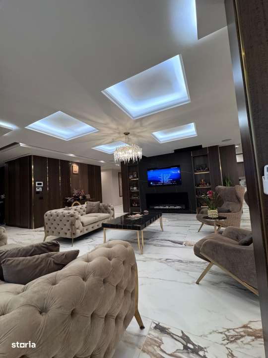 Penthouse futurist situat in Mamaia Nord-18