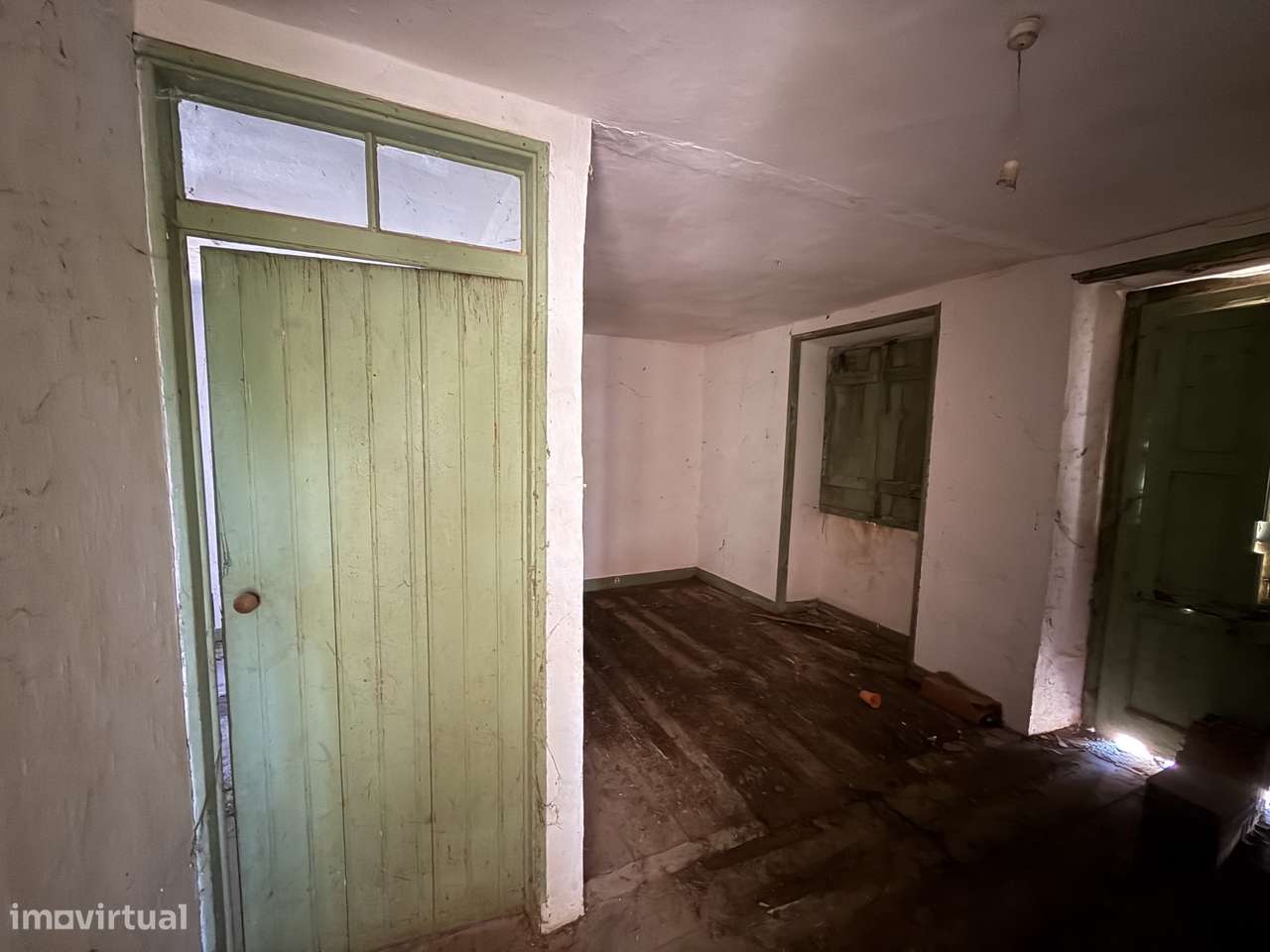 Terreno com casa e anexo para restaurar - Turquel, Alcobaça-13