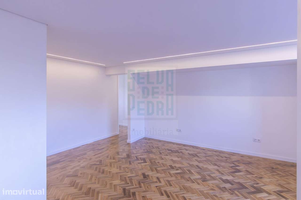 T4 Remodelado baixa do Porto - Grande imagem: 5/26