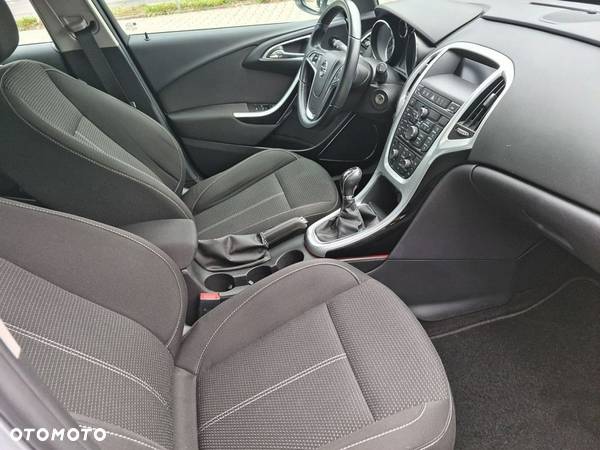 Opel Astra 1.6 Turbo Sport - 8