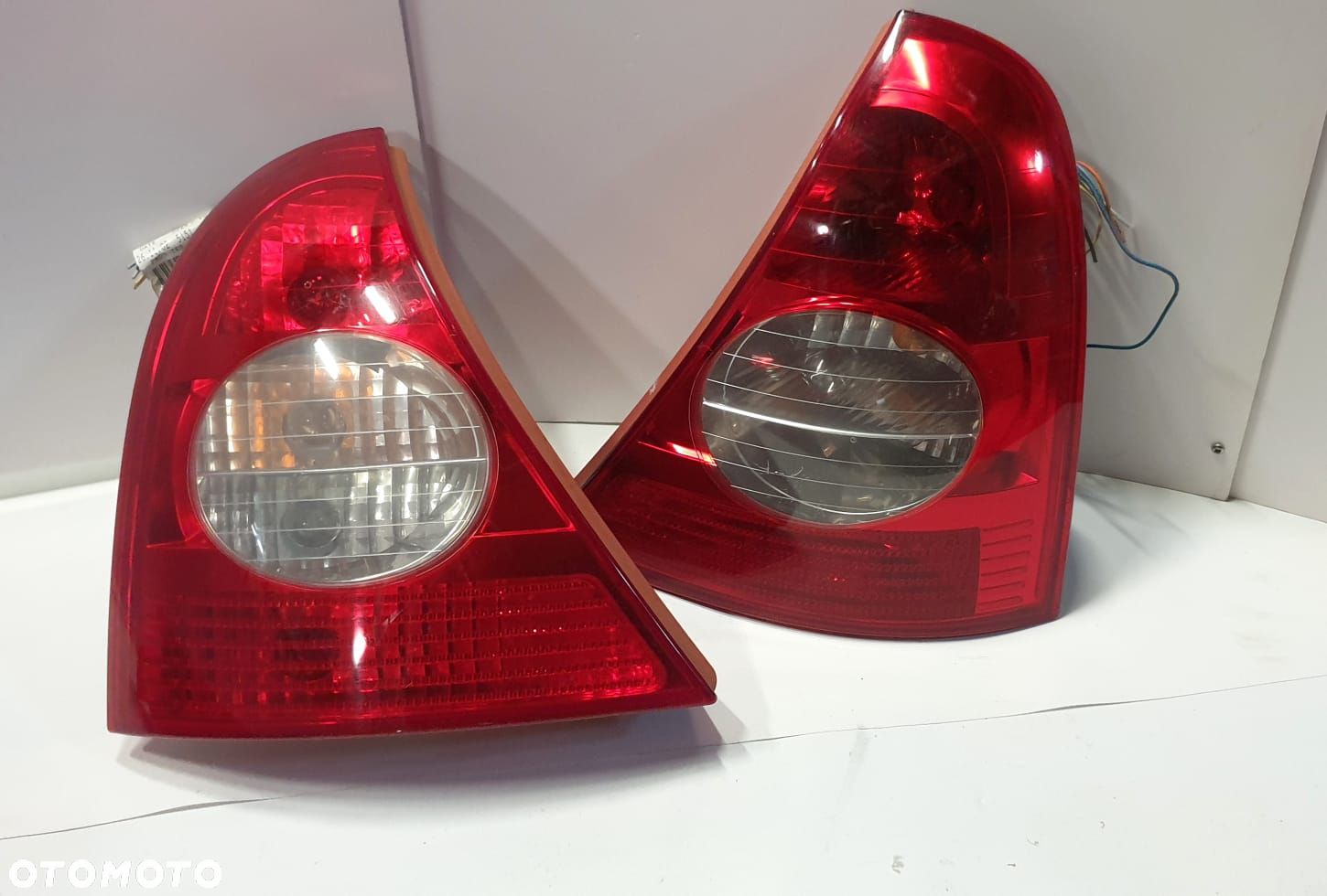 Renault Clio II lift Lampa lewa prawa tył - 1