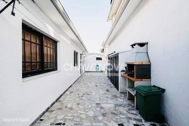 Moradia Isolada V4 c/ Garagem Box em Vilar de Andorinho-28