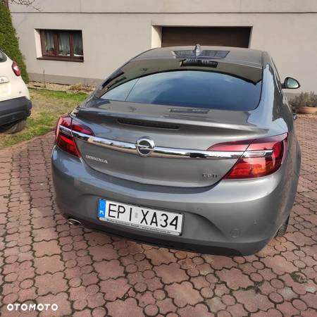 Opel Insignia - 15