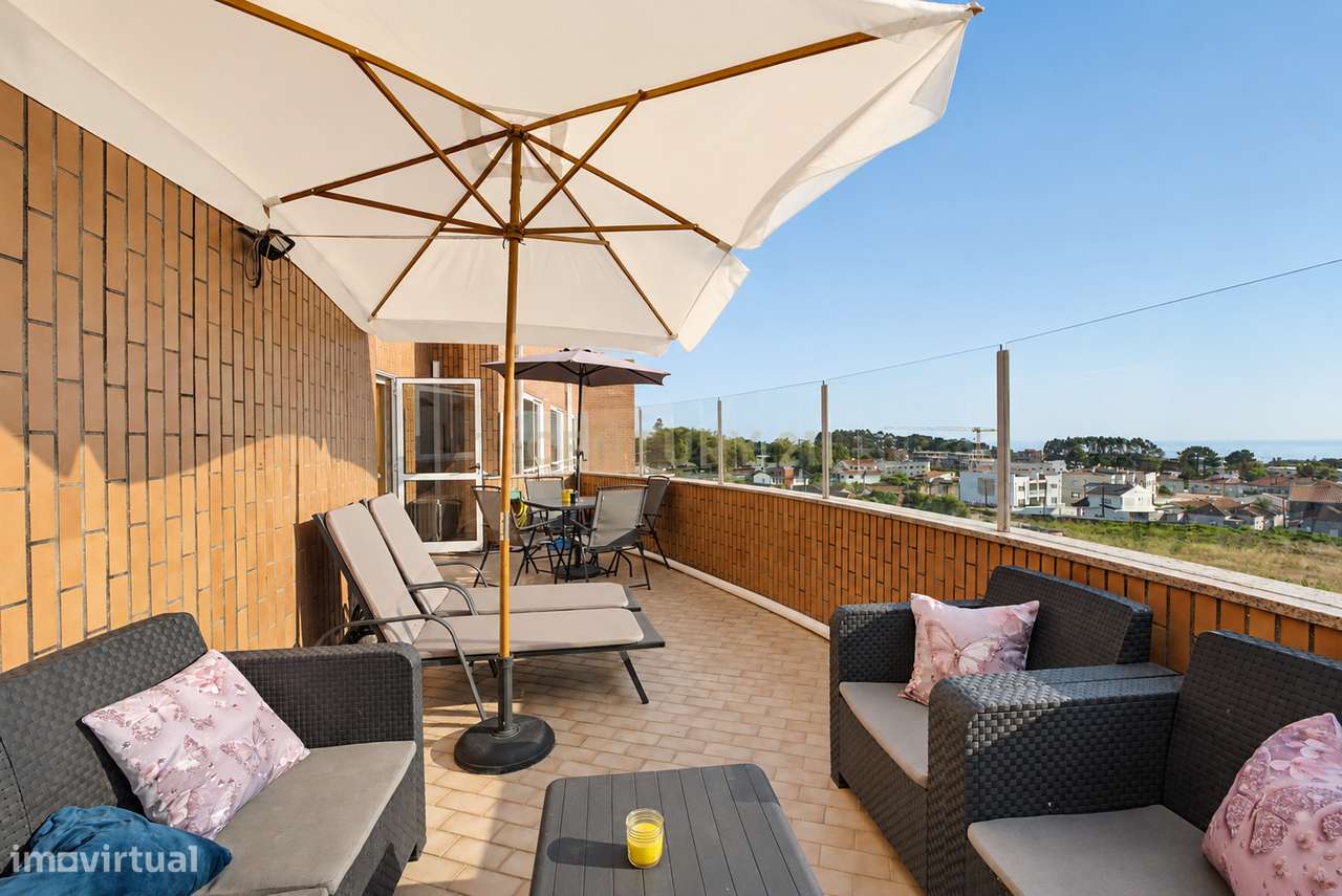 Penthouse T2 com Terraço e Vista Mar em Arcozelo-18