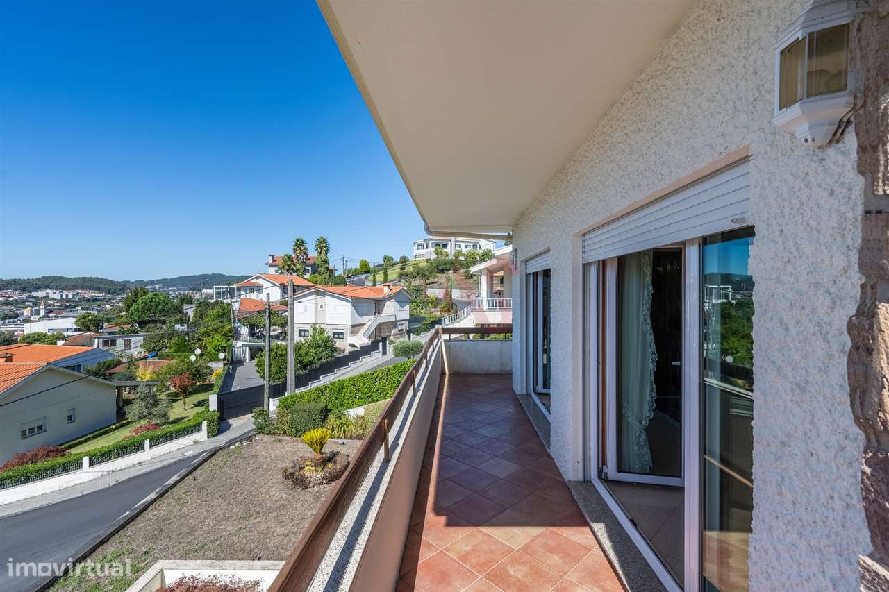 Moradia T5 com Vista Deslumbrante sobre a Cidade de Vizela-30