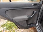 VW Golf Plus 1.6 TDi Confortline DSG - 17